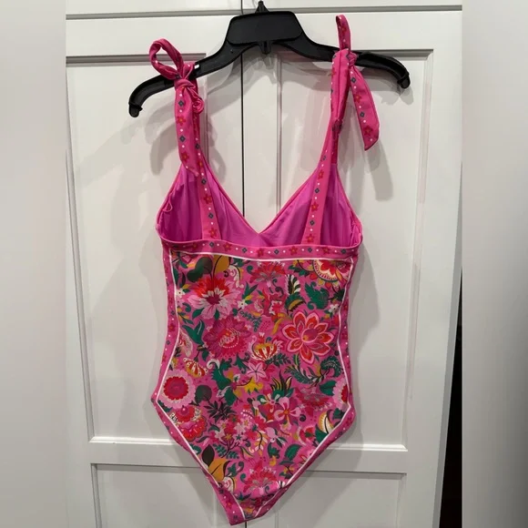 Beach Riot NEW Akira Floral One-Piece Pink Swimsuit sz M